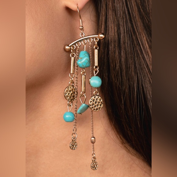 paparazzi Jewelry - Coachella Cascade - Blue Earrings
